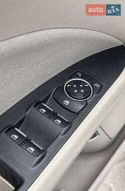Седан Ford Fusion 2017 в 