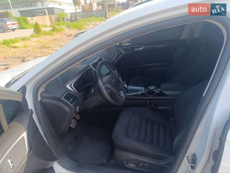 Седан Ford Fusion 2015 в Ахтырке
