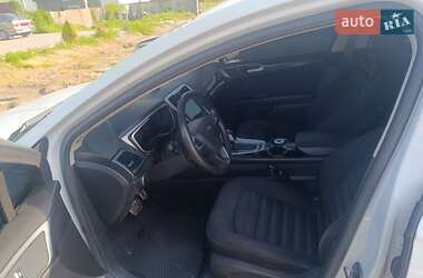 Седан Ford Fusion 2015 в 