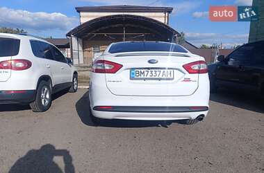 Седан Ford Fusion 2015 в 