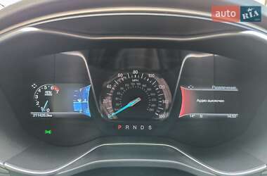 Седан Ford Fusion 2015 в 