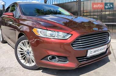 Седан Ford Fusion 2015 в 