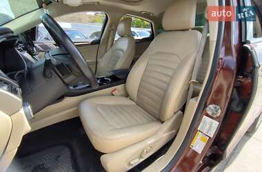 Седан Ford Fusion 2015 в 