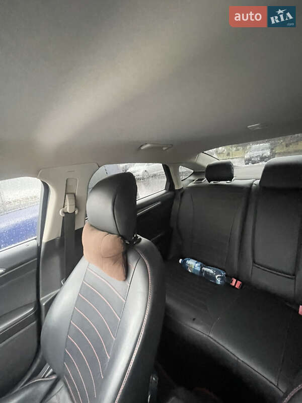 Седан Ford Fusion 2014 в Чернигове