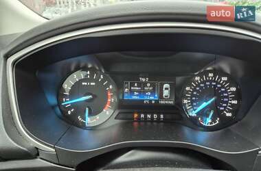 Седан Ford Fusion 2015 в 