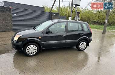 Хэтчбек Ford Fusion 2011 в 