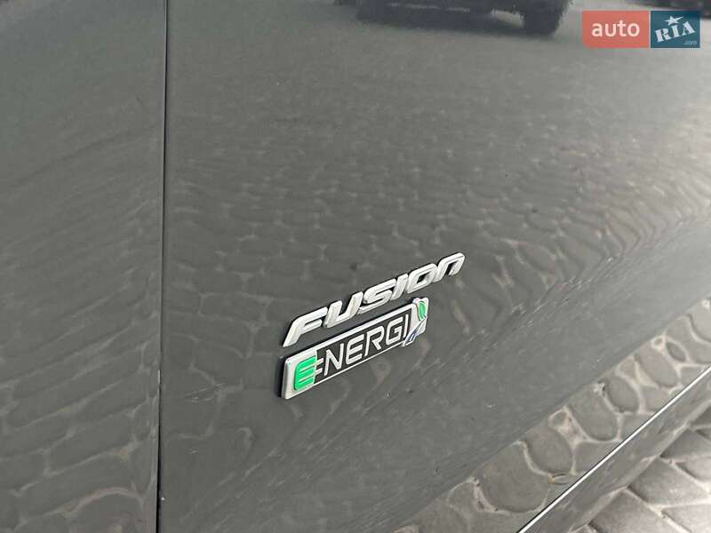 Седан Ford Fusion 2017 в Львове