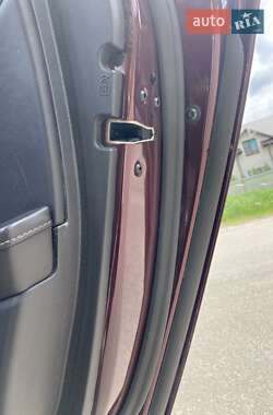 Седан Ford Fusion 2012 в 
