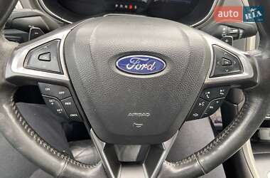 Седан Ford Fusion 2012 в 