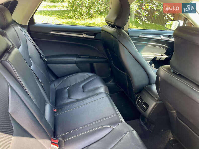 Седан Ford Fusion 2016 в Киеве