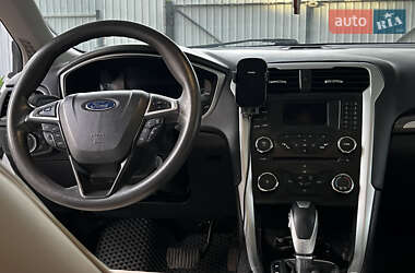 Седан Ford Fusion 2014 в 