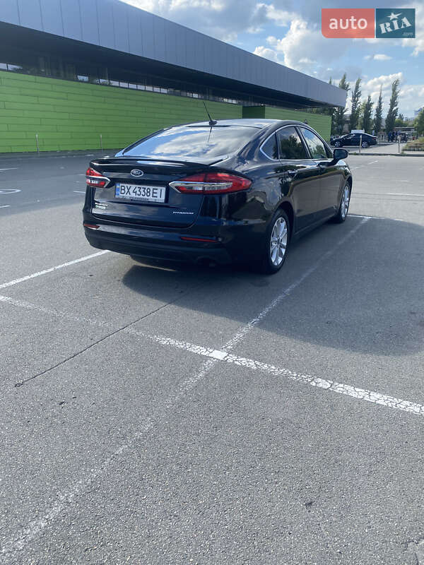 Седан Ford Fusion 2018 в Києві