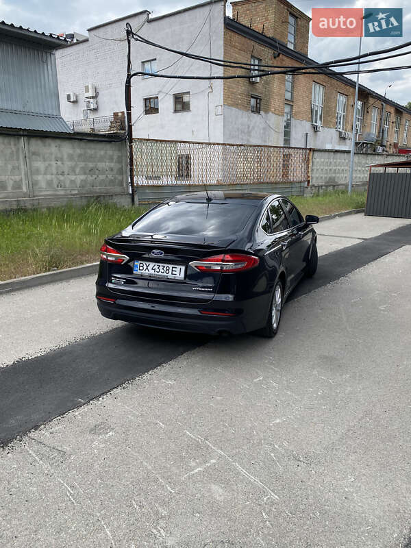 Седан Ford Fusion 2018 в Києві