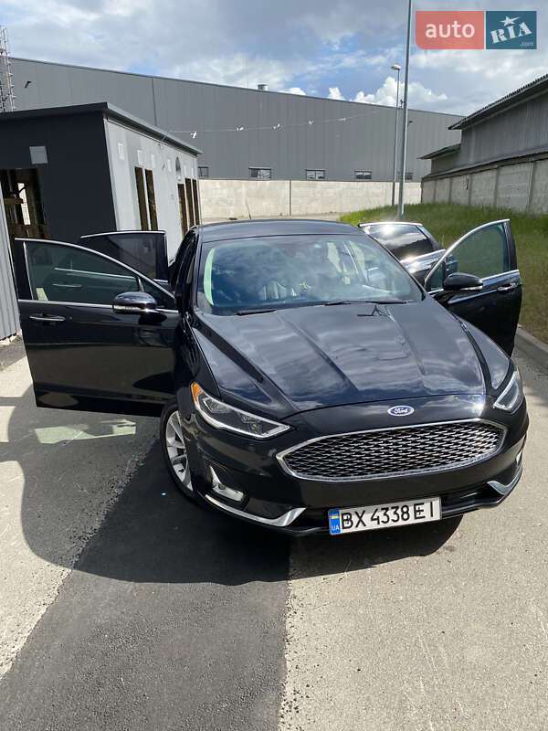 Седан Ford Fusion 2018 в Києві