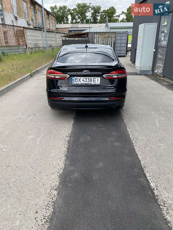 Седан Ford Fusion 2018 в Києві