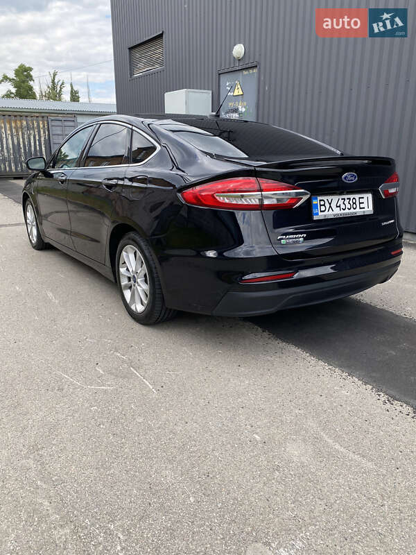 Седан Ford Fusion 2018 в Києві