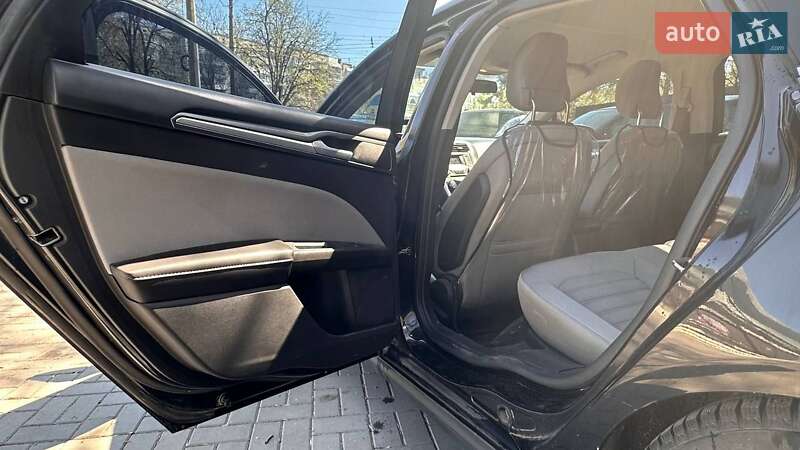 Седан Ford Fusion 2014 в Хмельницькому