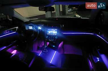Седан Ford Fusion 2017 в 