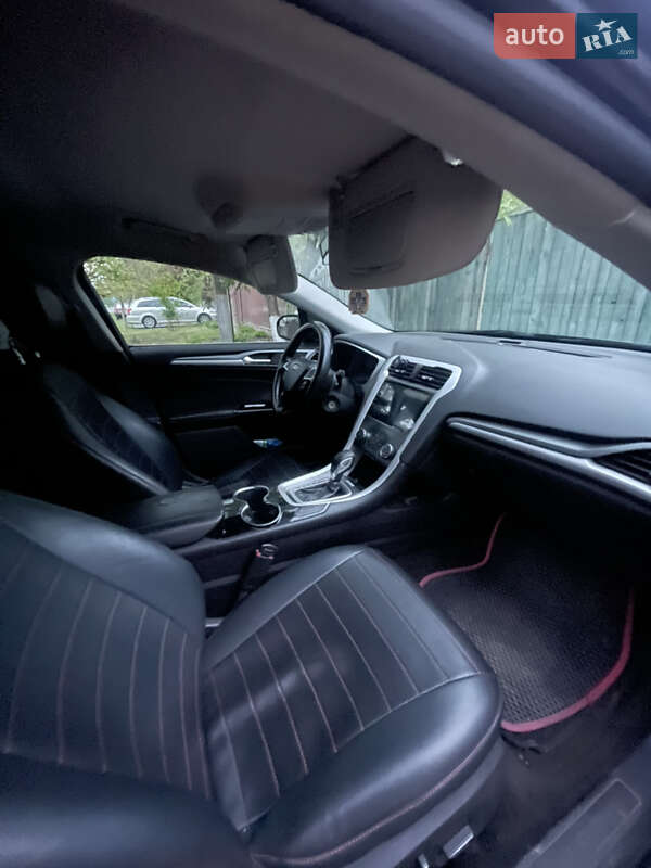 Седан Ford Fusion 2014 в Чернигове