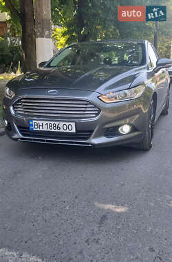 Седан Ford Fusion 2013 в 