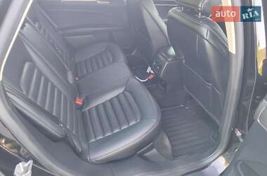 Седан Ford Fusion 2019 в 