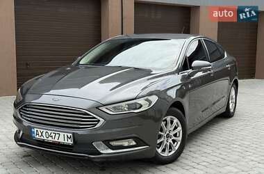 Седан Ford Fusion 2016 в 