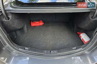 Седан Ford Fusion 2013 в 