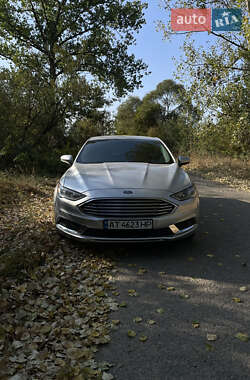 Седан Ford Fusion 2017 в 