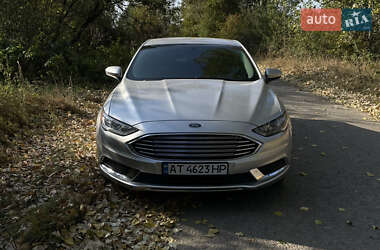 Седан Ford Fusion 2017 в 
