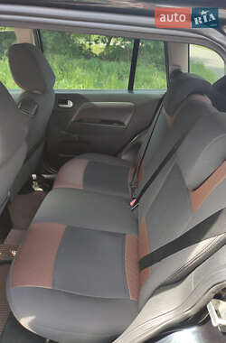 Хэтчбек Ford Fusion 2007 в 