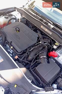 Седан Ford Fusion 2017 в 