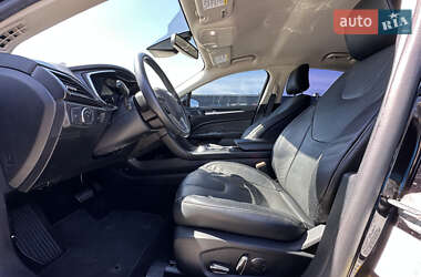 Седан Ford Fusion 2020 в 