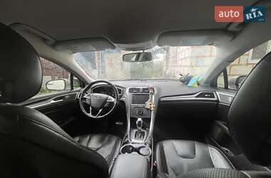 Седан Ford Fusion 2013 в 