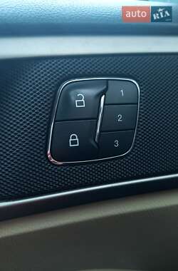 Седан Ford Fusion 2013 в 