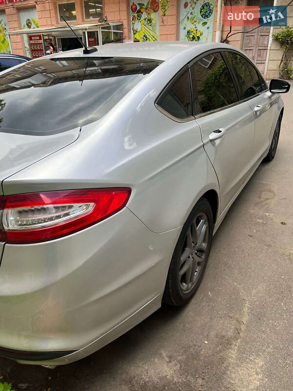 Седан Ford Fusion 2013 в Одесі