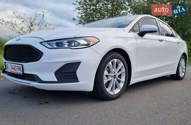 Седан Ford Fusion 2019 в 
