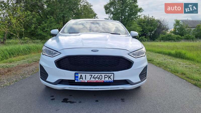 Седан Ford Fusion 2019 в Києві