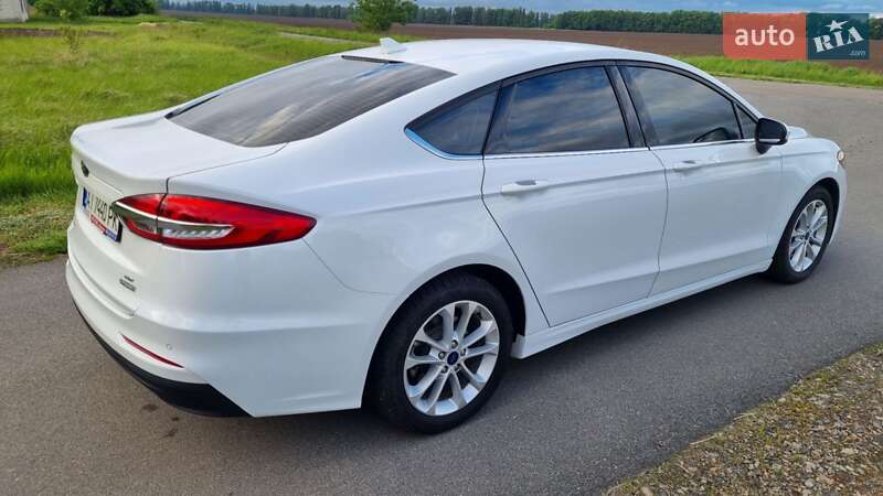 Седан Ford Fusion 2019 в Києві