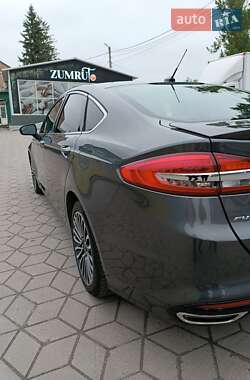 Седан Ford Fusion 2018 в 