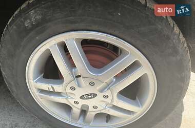 Хэтчбек Ford Fusion 2005 в 