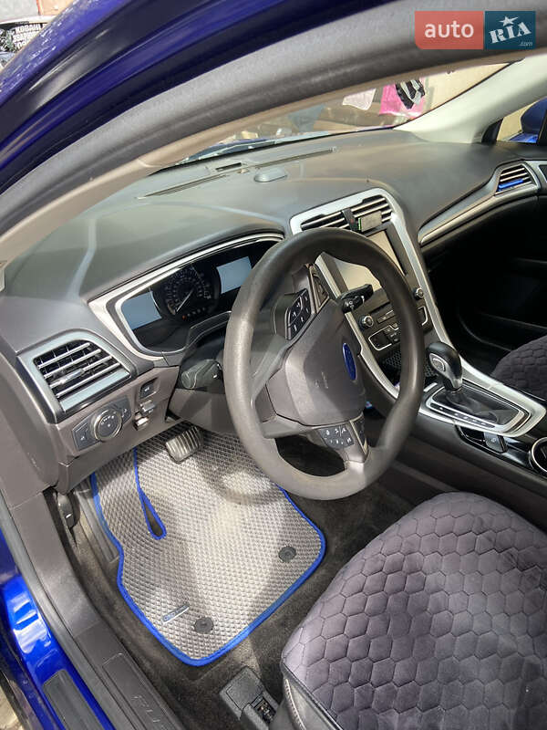 Седан Ford Fusion 2015 в Житомирі