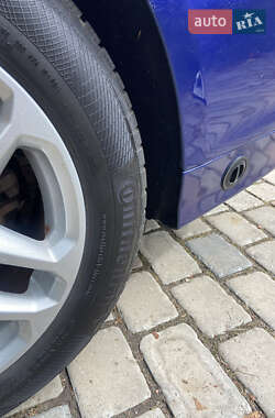 Седан Ford Fusion 2015 в 