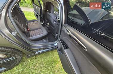Седан Ford Fusion 2015 в 