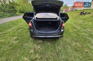 Седан Ford Fusion 2015 в 