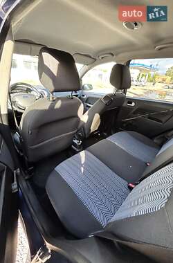 Хэтчбек Ford Fusion 2006 в 