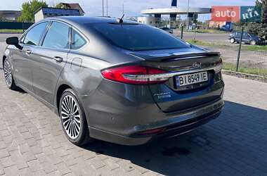 Седан Ford Fusion 2017 в 