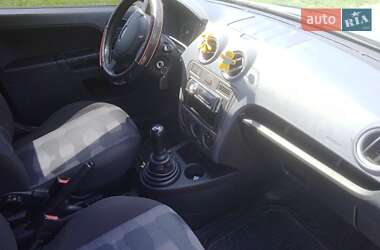 Хэтчбек Ford Fusion 2009 в 