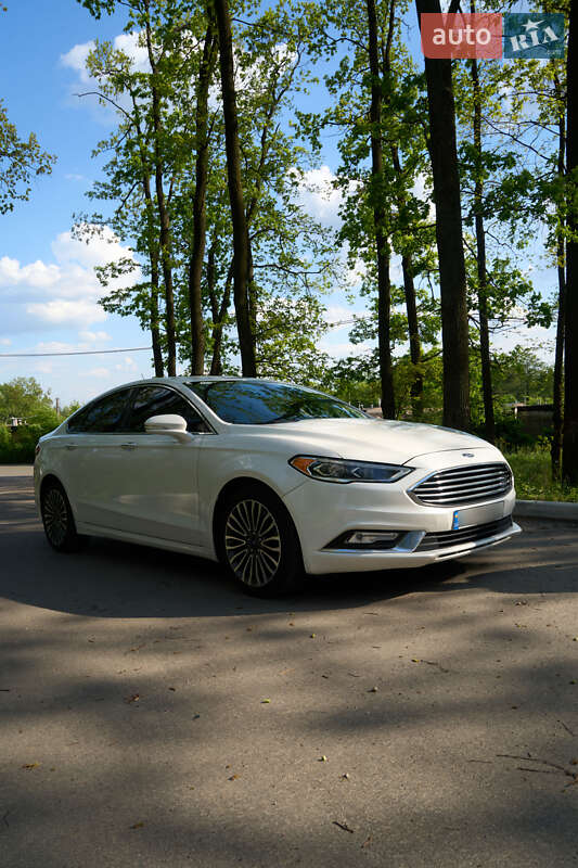Седан Ford Fusion 2016 в Києві