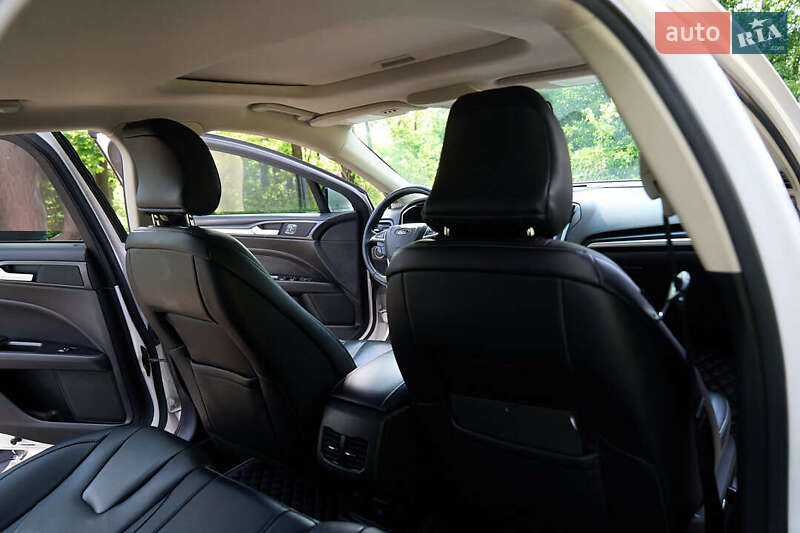 Седан Ford Fusion 2016 в Києві