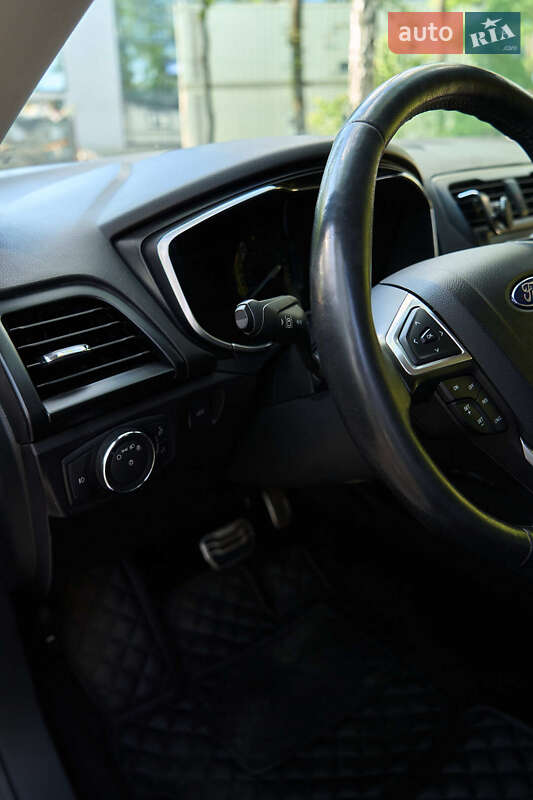 Седан Ford Fusion 2016 в Києві